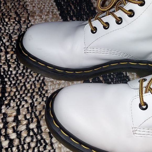 Dr. Martens 11821 Airwair boots - Picture 8 of 14